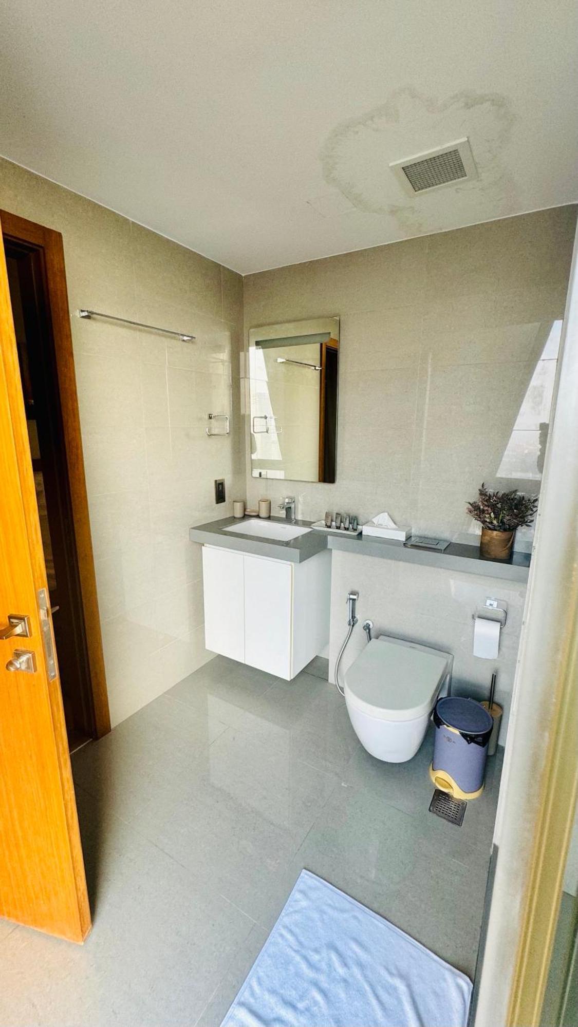 Altair Luxury Colombo By Miracle Apartment Екстериор снимка