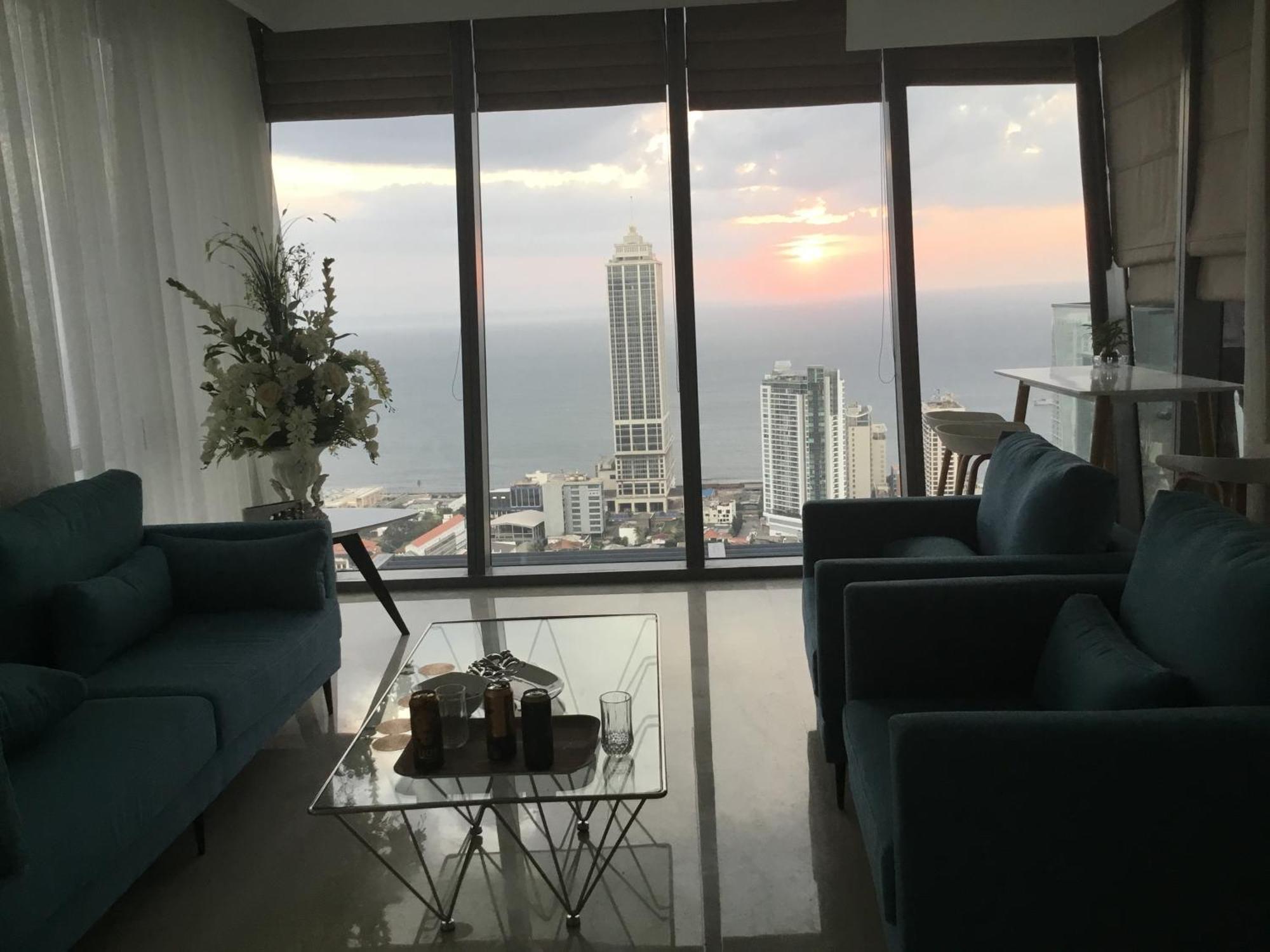 Altair Luxury Colombo By Miracle Apartment Екстериор снимка
