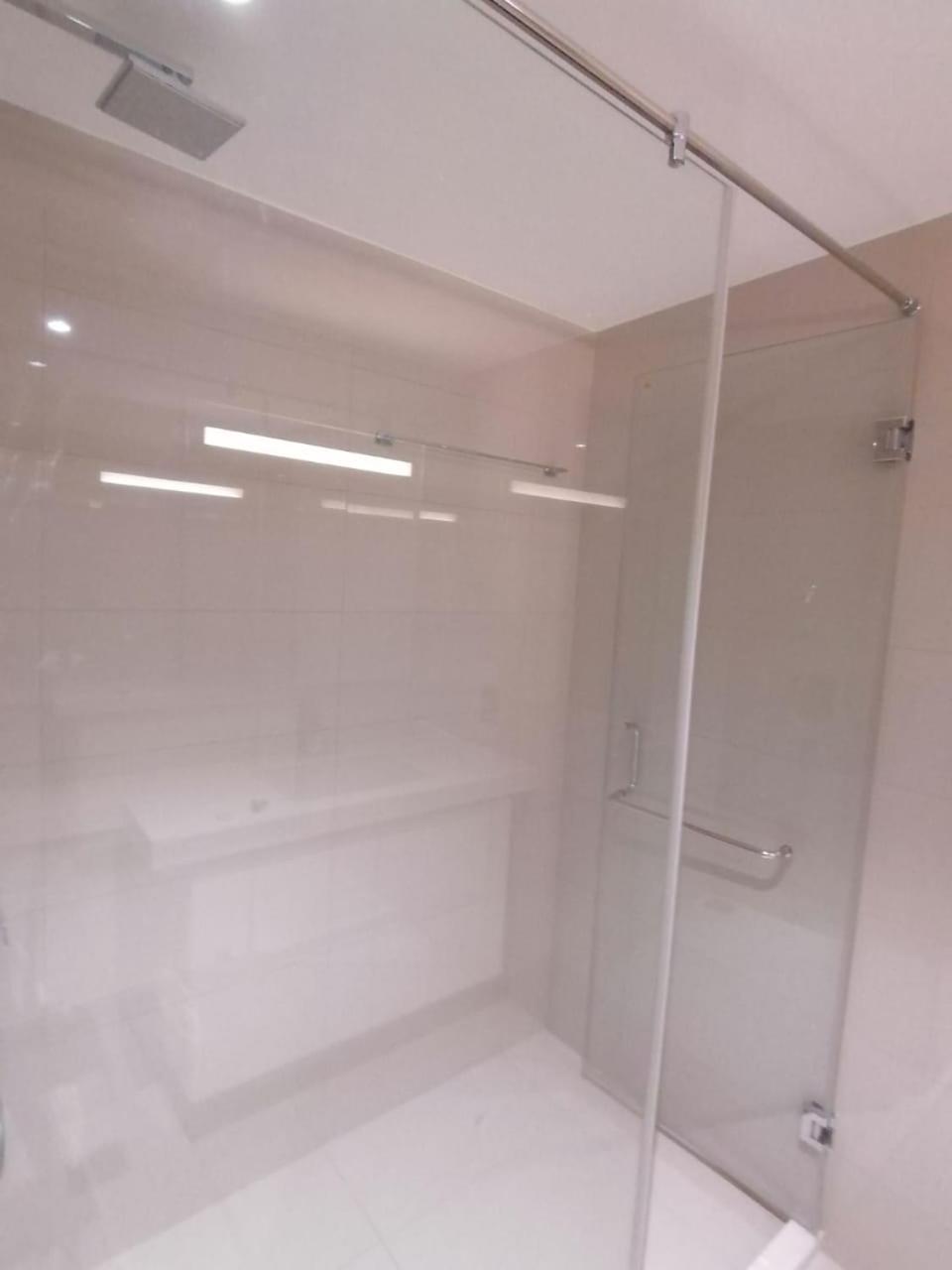 Altair Luxury Colombo By Miracle Apartment Екстериор снимка
